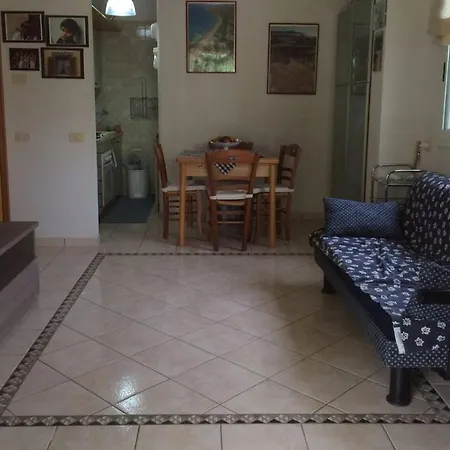 Moro House - In Athena Villa
